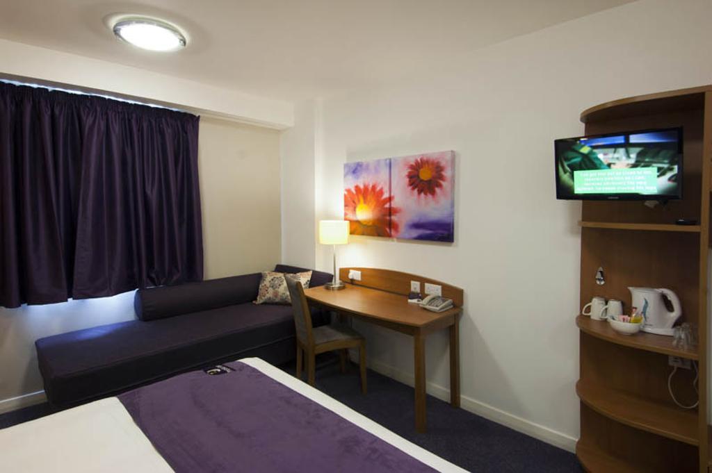 Premier Inn Newcastle Airport South Woolsington Exterior foto